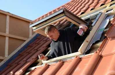 Pose de fenêtres de toit Velux à Estrées